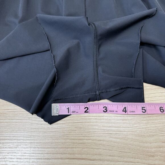 Lululemon Surf Shorts Women's Size 6 Black 2.5" Inseam Scalloped Edge Cheeky - Picture 8 of 9